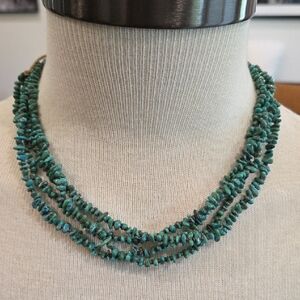 Elegant Turquoise Beaded Necklace